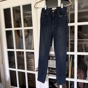 FRAME Skinny Jeans no tags but never worn